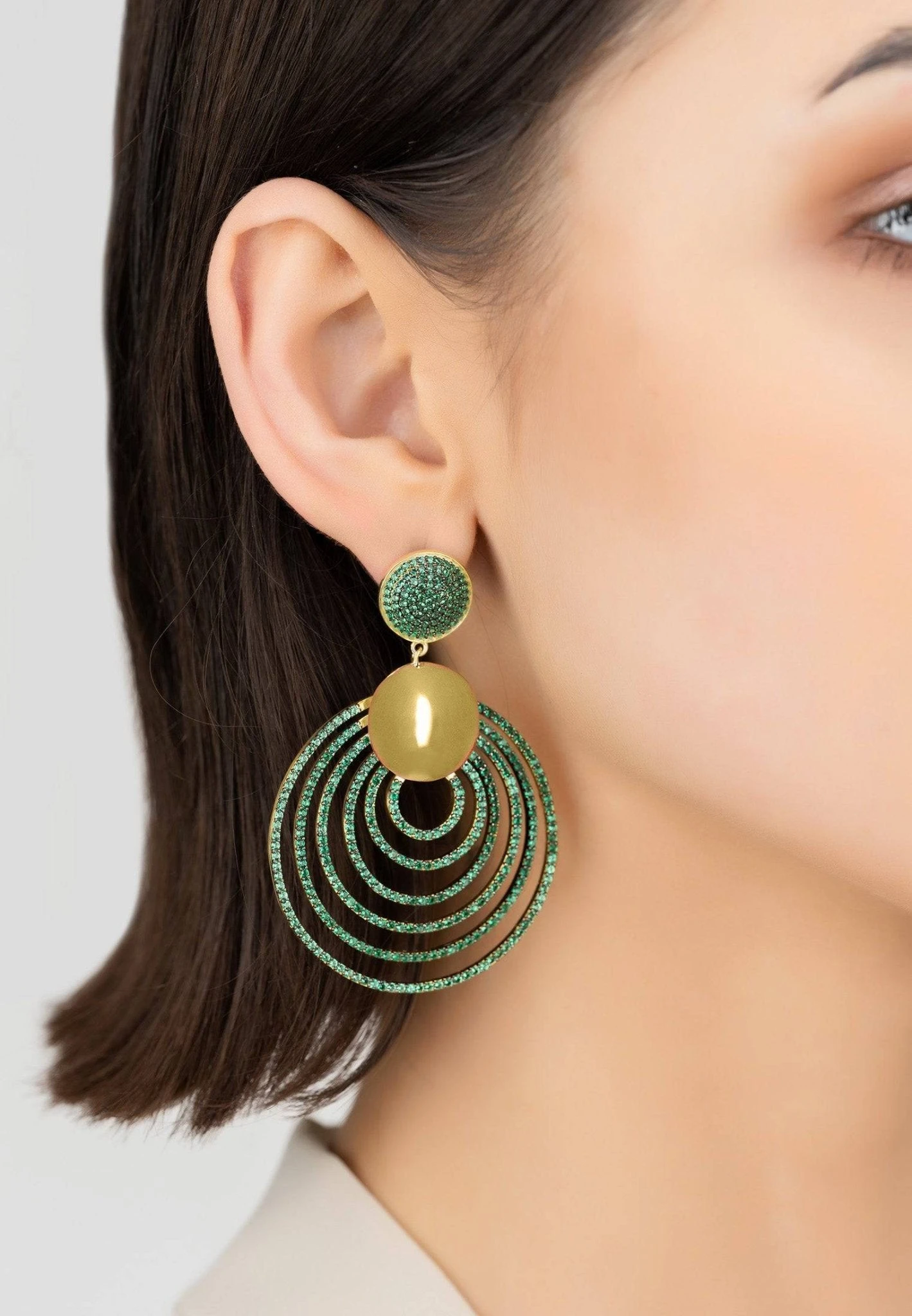 Latelita Descending Circles Drop Earrings Gold Emerald 4 Latelita Descending Circles Drop Earrings Gold Emerald - Image 2