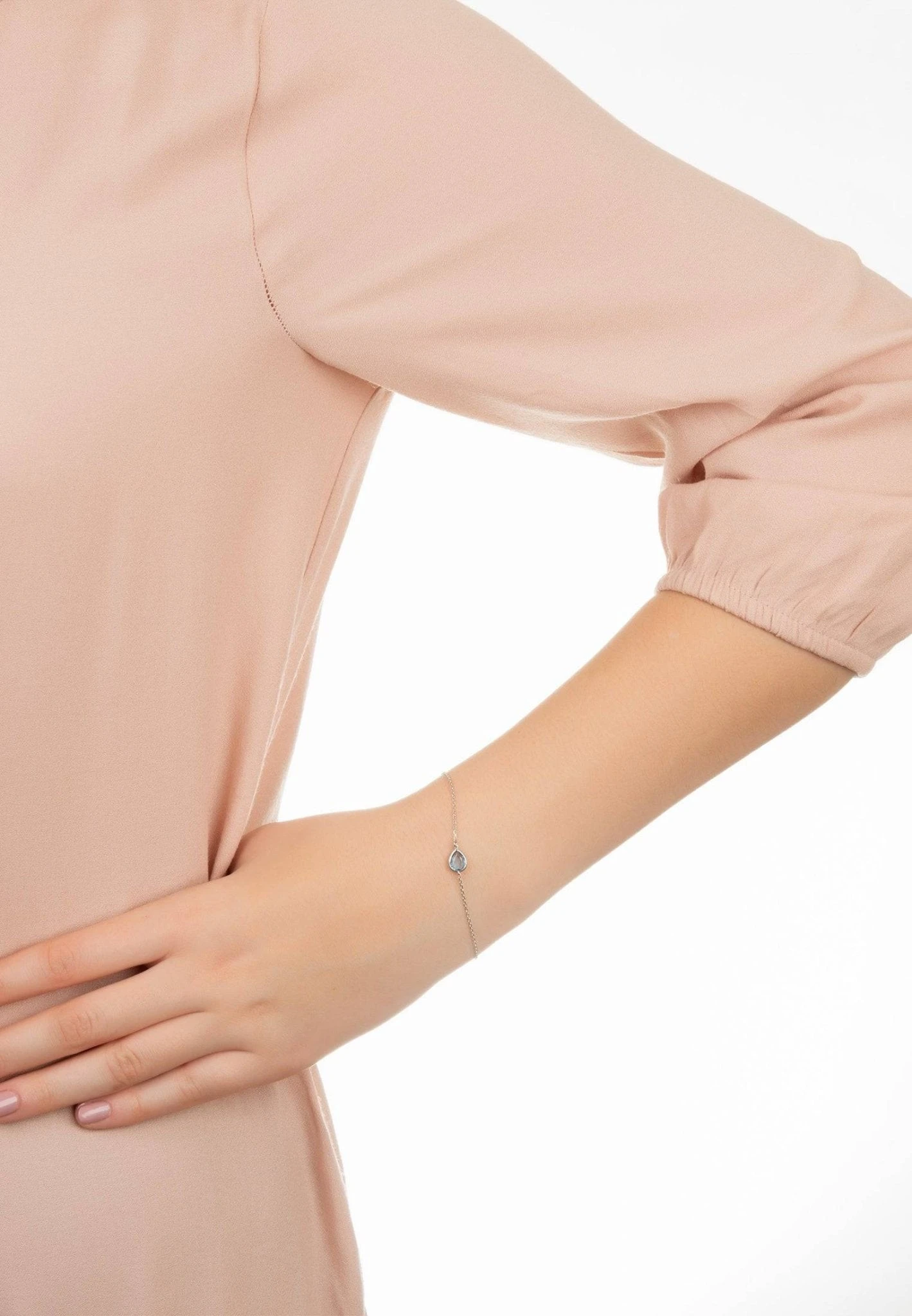 Latelita Pisa Mini Teardrop Bracelet Silver Blue Topaz 4 Latelita Pisa Mini Teardrop Bracelet Silver Blue Topaz - Image 2