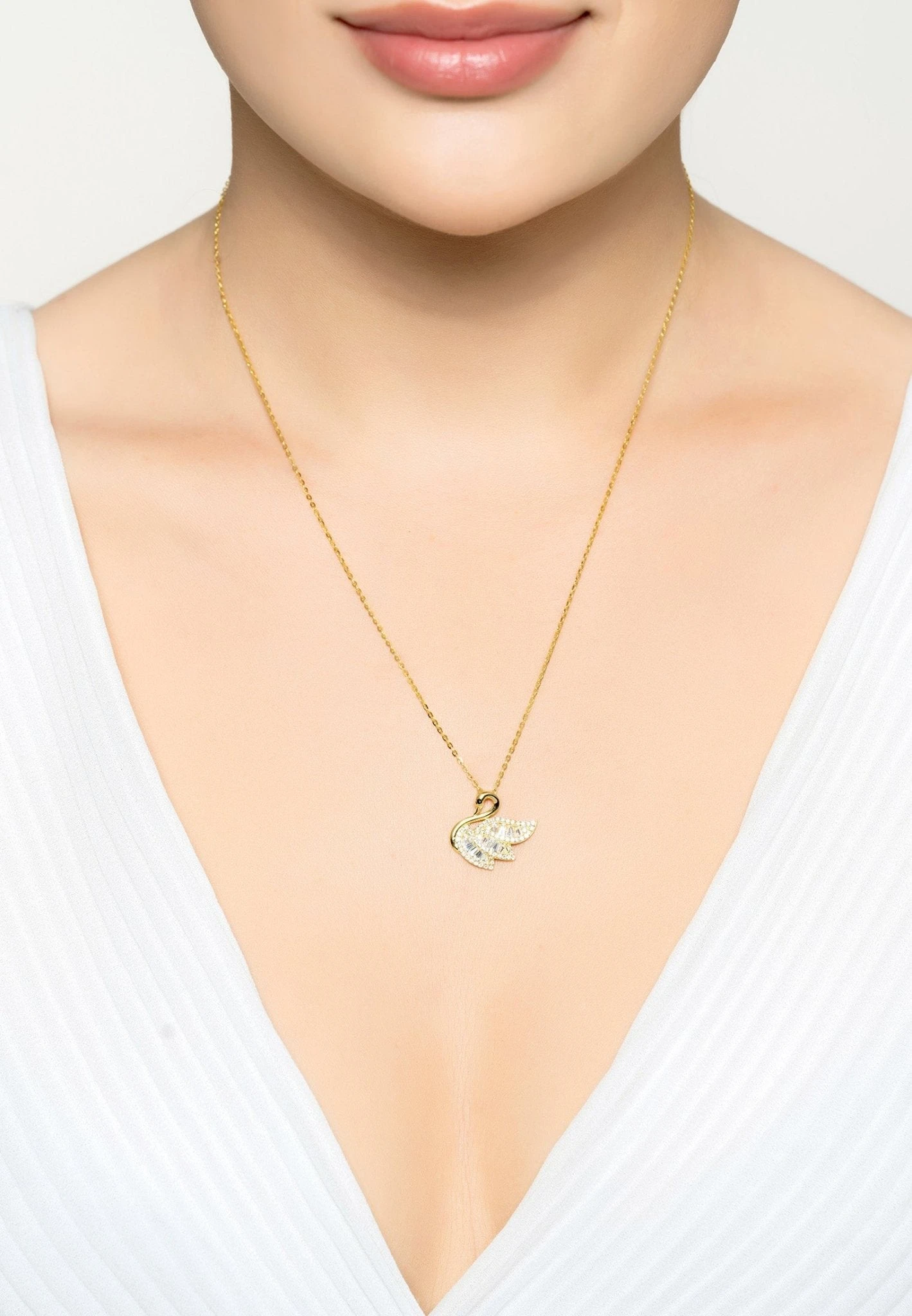 Latelita Swan Pendant Necklace Gold 4 Latelita Swan Pendant Necklace Gold - Image 2